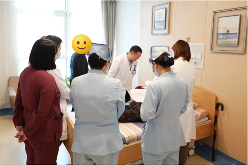 高超醫(yī)術(shù)解難題，患者感動曬心聲！_01.png